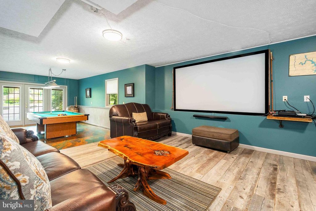 Image 27 of property listing at 305 LAKE POINTE DR, Mc Henry, MD 21541