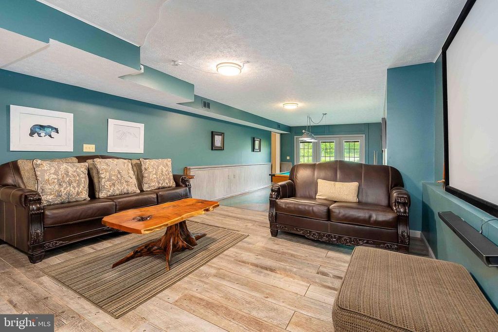 Image 29 of property listing at 305 LAKE POINTE DR, Mc Henry, MD 21541