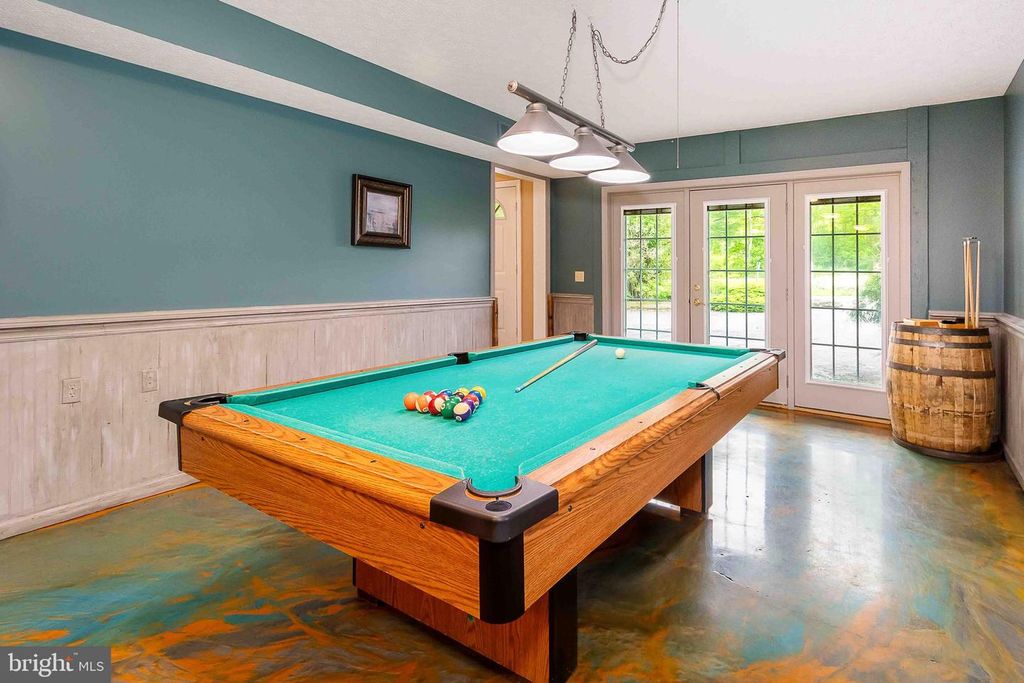 Image 31 of property listing at 305 LAKE POINTE DR, Mc Henry, MD 21541