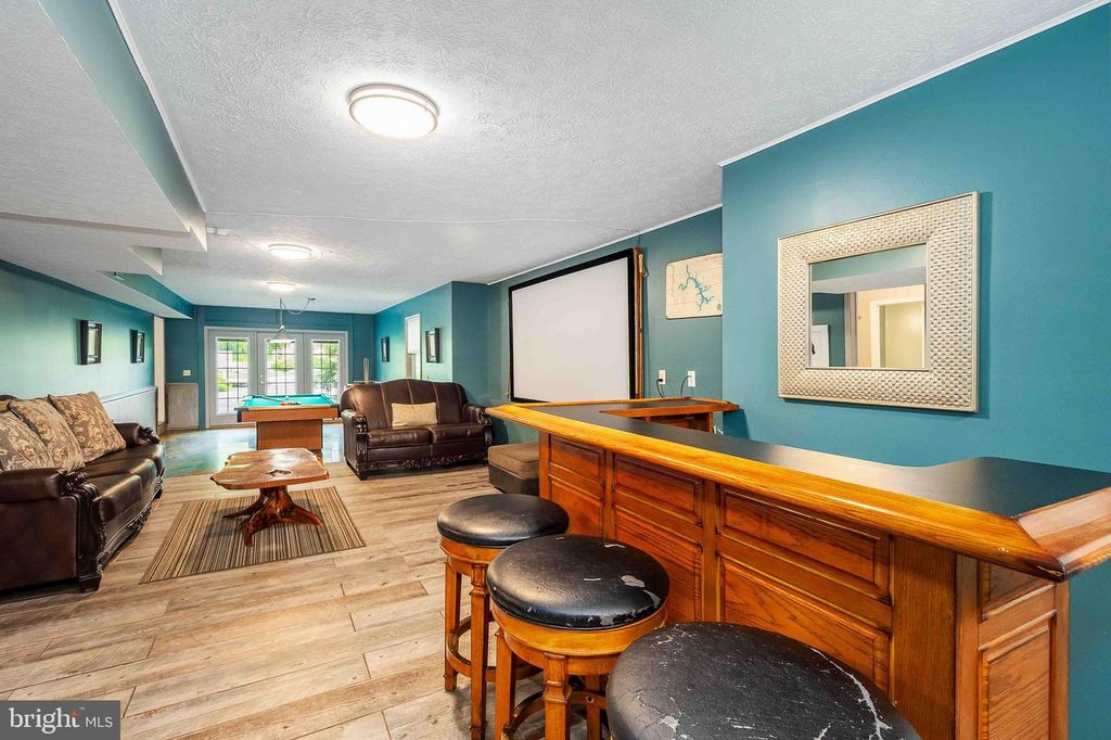 Image 34 of property listing at 305 LAKE POINTE DR, Mc Henry, MD 21541