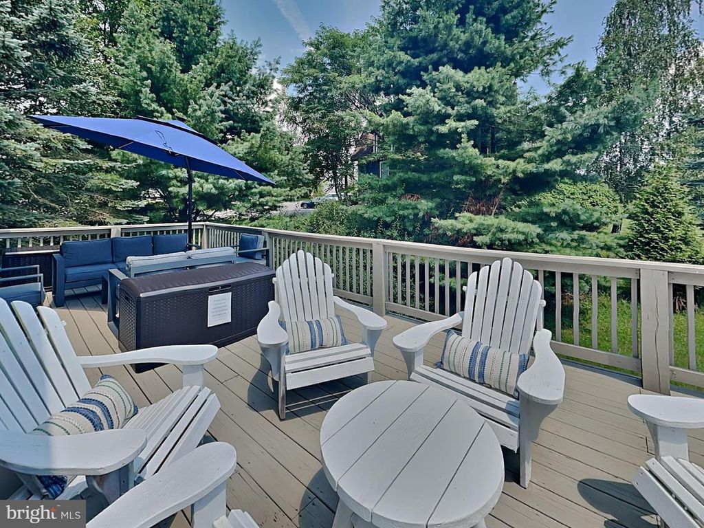 Image 42 of property listing at 305 LAKE POINTE DR, Mc Henry, MD 21541