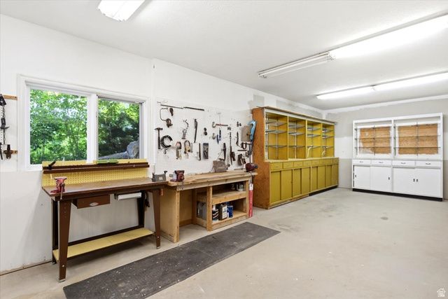 2821 N 200 W, North Ogden, UT 84414