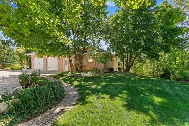 2821 N 200 W, North Ogden, UT 84414