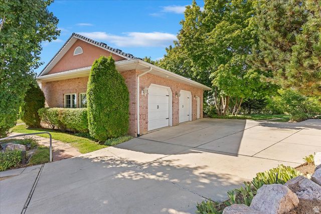 2821 N 200 W, North Ogden, UT 84414