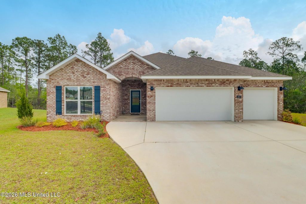 4937 Fern Drive, D'iberville, MS 39540