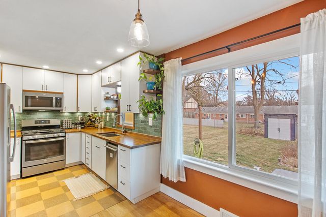 992 N Prospect Road, Ypsilanti, MI 48198