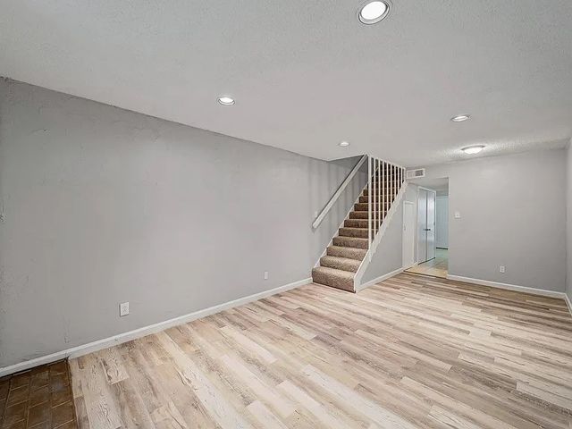 1901 Kingswood Court 1905, Denton, TX 76205