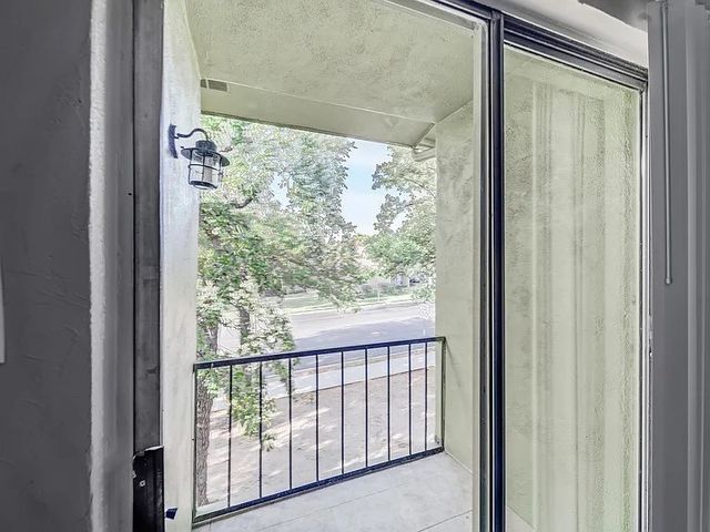 1901 Kingswood Court 1905, Denton, TX 76205