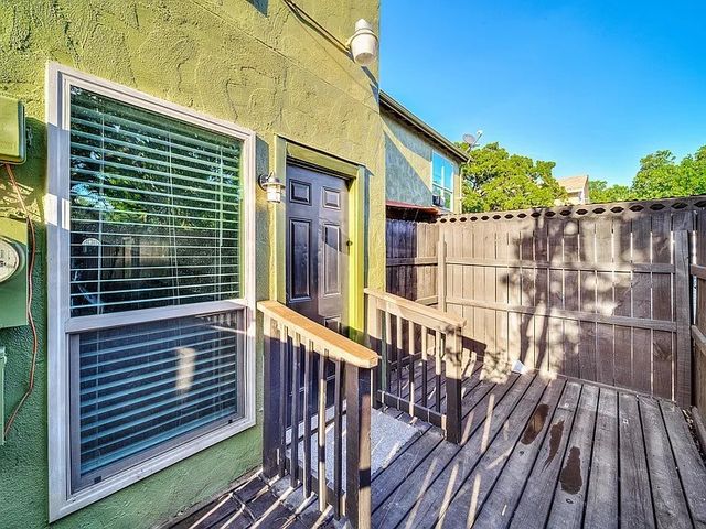 1901 Kingswood Court 1905, Denton, TX 76205