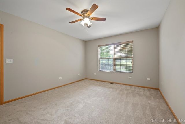 2471 Stoughton Circle 2471, Aurora, IL 60502