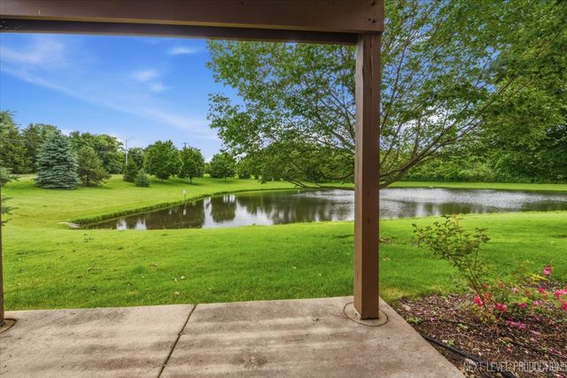 2471 Stoughton Circle 2471, Aurora, IL 60502