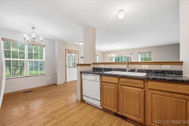 2471 Stoughton Circle 2471, Aurora, IL 60502