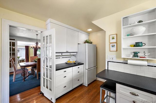 11024 Hubbard Street, Livonia, MI 48150