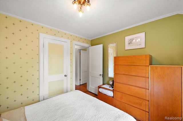 11024 Hubbard Street, Livonia, MI 48150