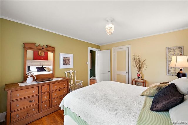 11024 Hubbard Street, Livonia, MI 48150
