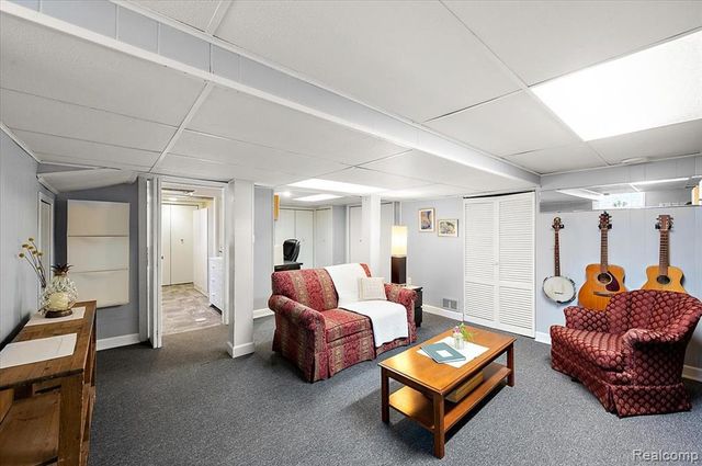 11024 Hubbard Street, Livonia, MI 48150