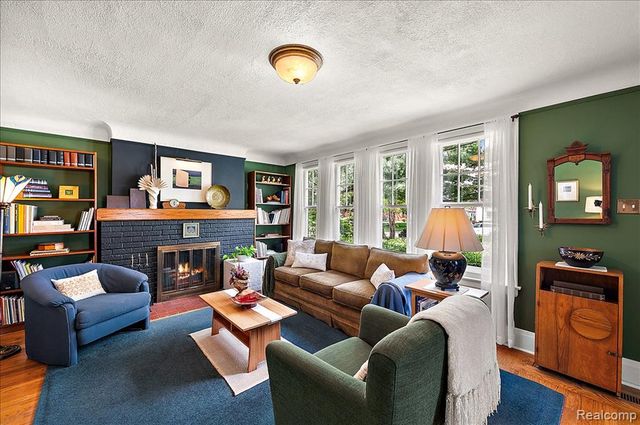 11024 Hubbard Street, Livonia, MI 48150