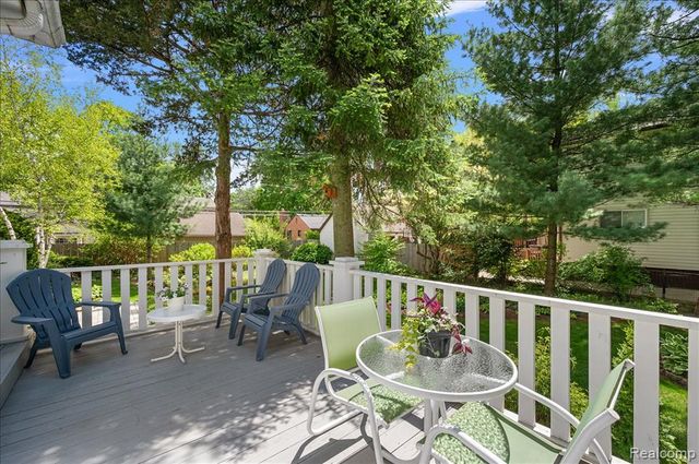 11024 Hubbard Street, Livonia, MI 48150