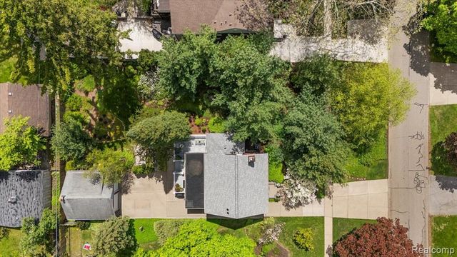 11024 Hubbard Street, Livonia, MI 48150