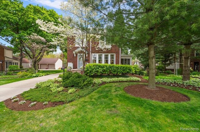 11024 Hubbard Street, Livonia, MI 48150