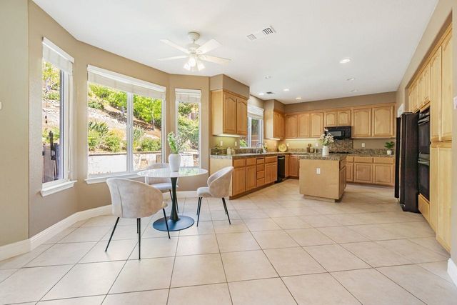 5391 Fernbank Dr, Concord, CA 94521