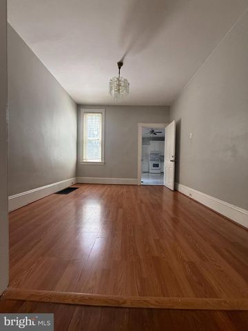128 E JAMES ST, Lancaster, PA 17602
