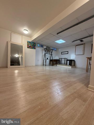 128 E JAMES ST, Lancaster, PA 17602