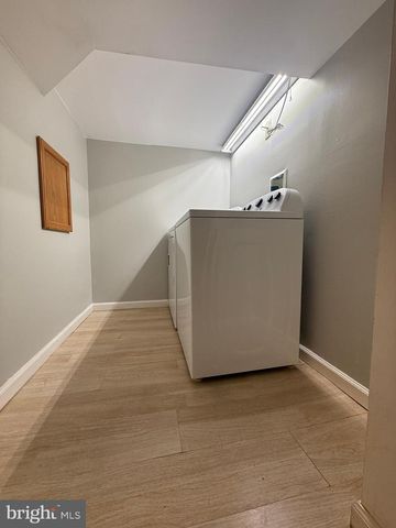 128 E JAMES ST, Lancaster, PA 17602