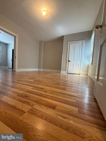 128 E JAMES ST, Lancaster, PA 17602