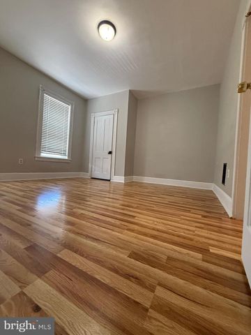 128 E JAMES ST, Lancaster, PA 17602