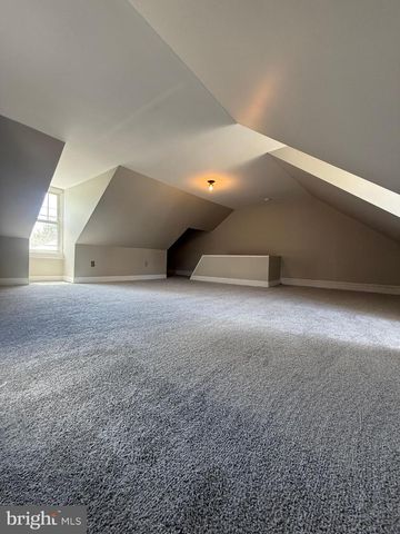 128 E JAMES ST, Lancaster, PA 17602