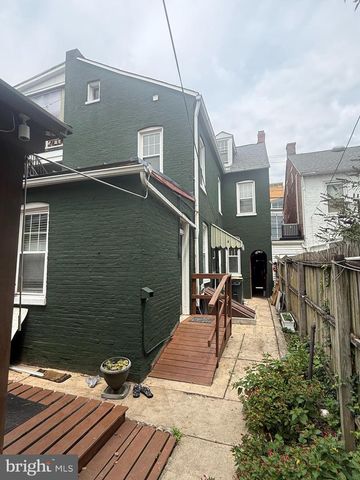 128 E JAMES ST, Lancaster, PA 17602