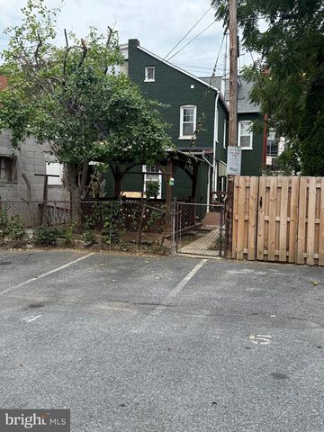 128 E JAMES ST, Lancaster, PA 17602