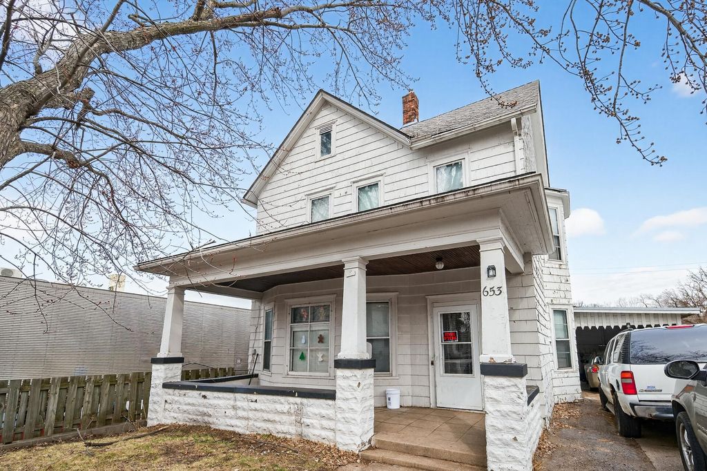 653 Sims Avenue, Saint Paul, MN 55106