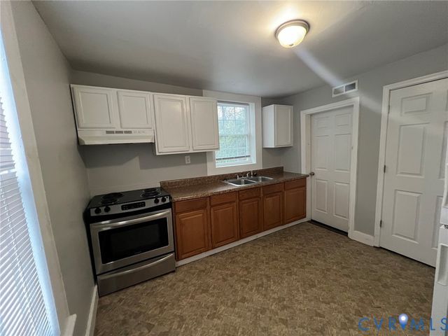 125 Chappell St, Petersburg, VA 23803