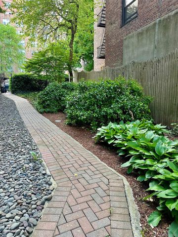 25 Parkview Avenue 2A, Bronxville, NY 10708