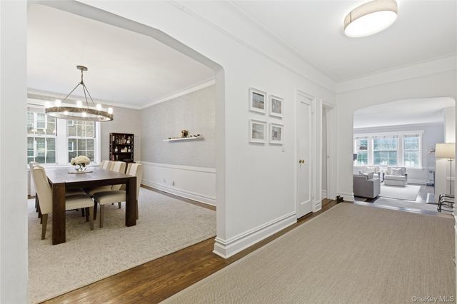 25 Parkview Avenue 2A, Bronxville, NY 10708