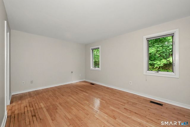 453 East Putnam Avenue 4G, Greenwich, CT 06807