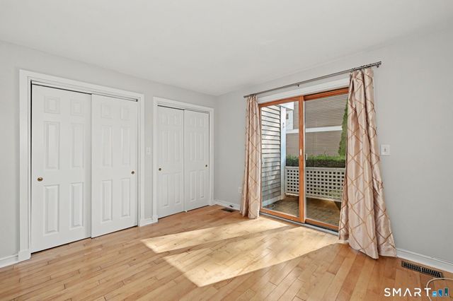 453 East Putnam Avenue 4G, Greenwich, CT 06807