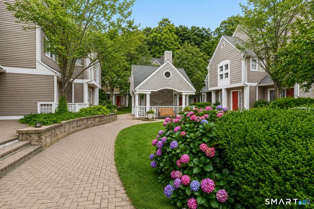 453 East Putnam Avenue 4G, Greenwich, CT 06807