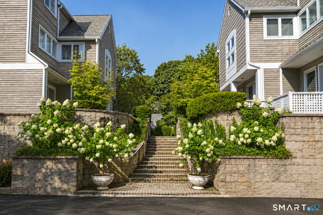 453 East Putnam Avenue 4G, Greenwich, CT 06807