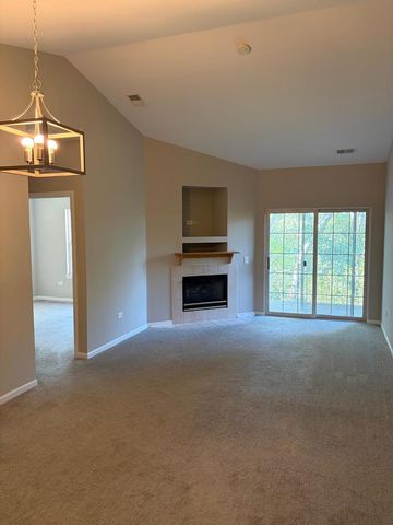 3243 Stratford Court 3B, Lake Bluff, IL 60044