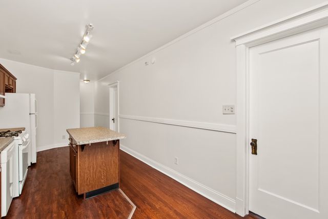 6144 S Indiana Avenue 2F, Chicago, IL 60637