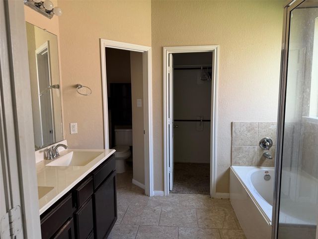 3127 Cambridge Falls Drive, Fresno, TX 77545