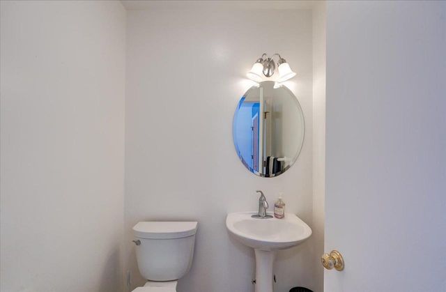 5215 Manitowoc Parkway, Madison, WI 53705