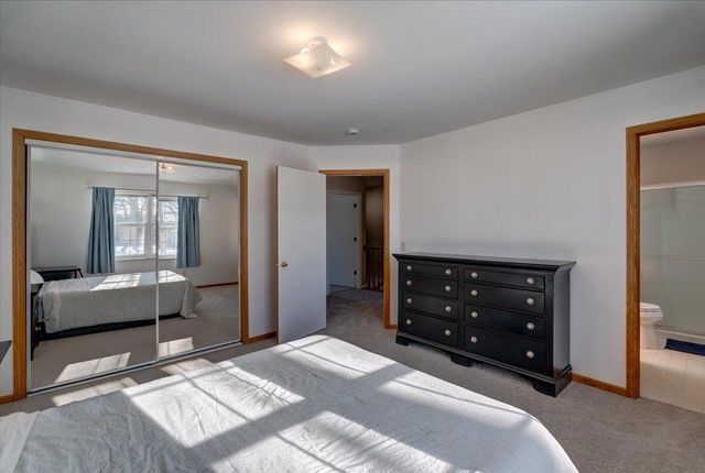 5215 Manitowoc Parkway, Madison, WI 53705