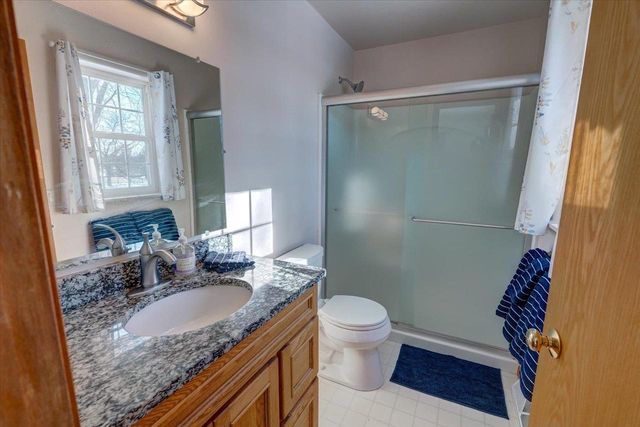 5215 Manitowoc Parkway, Madison, WI 53705