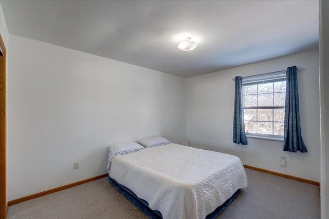 5215 Manitowoc Parkway, Madison, WI 53705