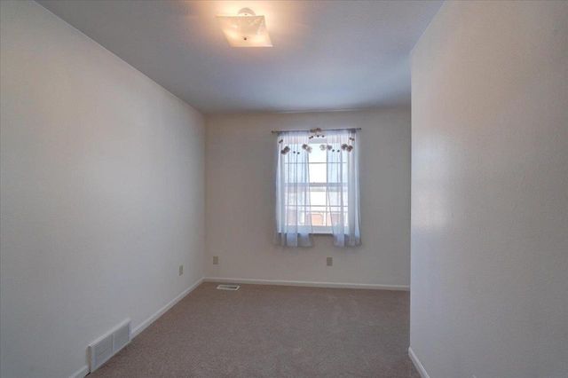 5215 Manitowoc Parkway, Madison, WI 53705