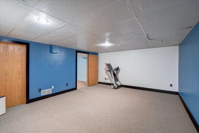 5215 Manitowoc Parkway, Madison, WI 53705